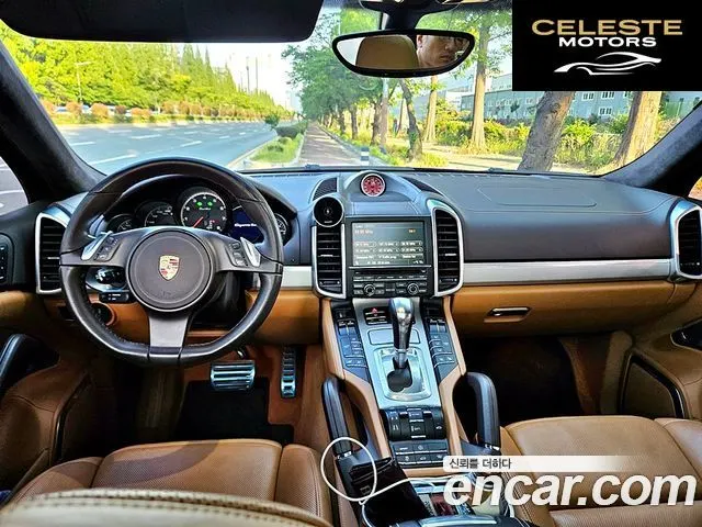 PORSCHE Cayenne 4.8 Turbo 2011 — photo 16 sur 24