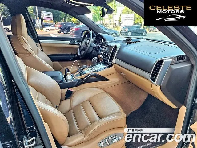 PORSCHE Cayenne 4.8 Turbo 2011 — photo 4 sur 24