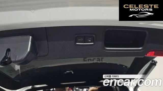 PORSCHE Macan 2.0 2021 — photo 27 sur 37