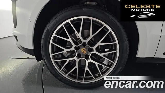 PORSCHE Macan 2.0 2021 — photo 5 sur 37