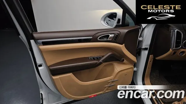 PORSCHE Cayenne 4.2 S 2015 — photo 13 sur 34