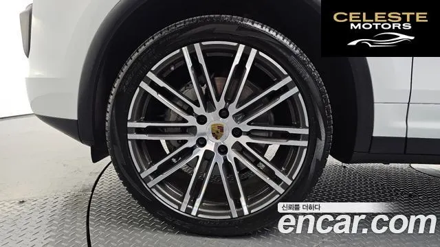 PORSCHE Cayenne 4.2 S 2015 — photo 4 sur 34