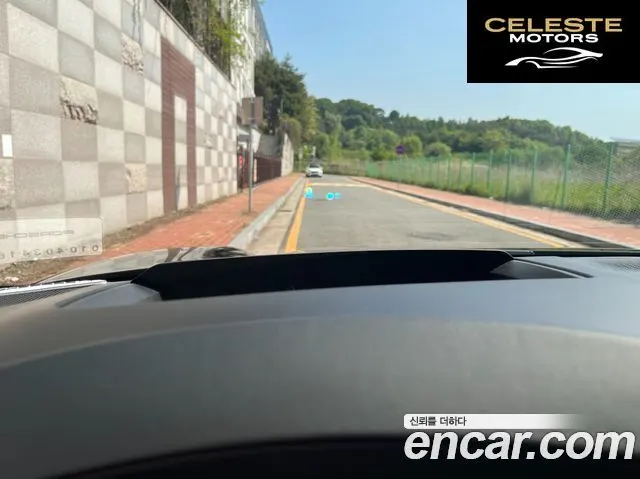 PORSCHE Macan EV 4S 2025 — photo 11 sur 26