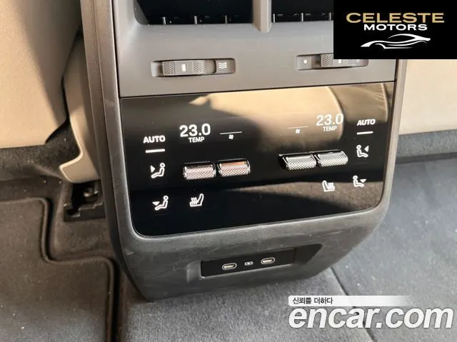 PORSCHE Macan EV 4S 2025 — photo 14 sur 26