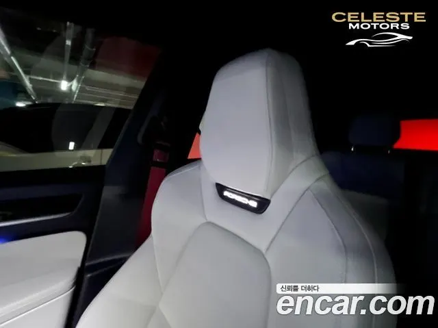PORSCHE Macan EV 4S 2025 — photo 19 sur 26