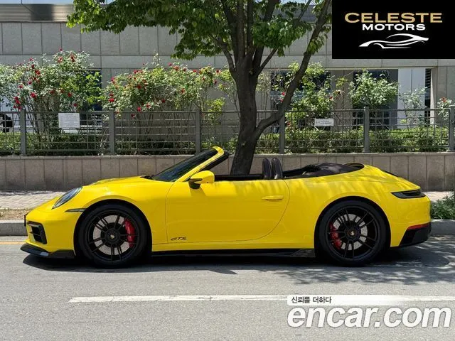 PORSCHE 911 (992) Carrera 4 GTS Cabriolet 2023 — photo 18 sur 26