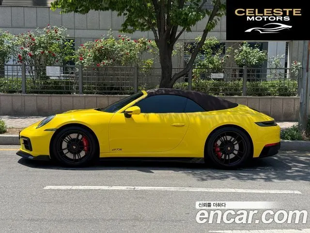 PORSCHE 911 (992) Carrera 4 GTS Cabriolet 2023 — photo 3 sur 26