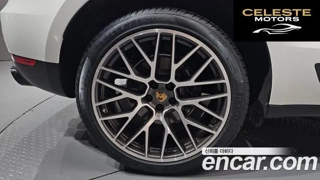 PORSCHE Macan 2.0 2021 — photo 7 sur 37