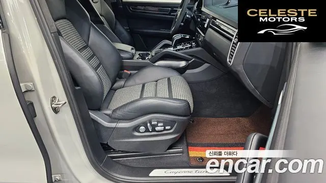 PORSCHE Cayenne (PO536) 4.0 Turbo Coupé 2020 — photo 16 sur 39