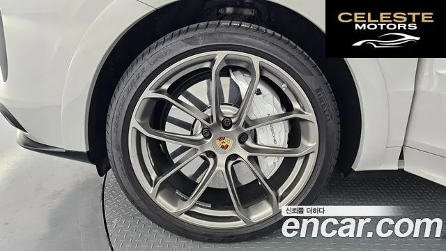 PORSCHE Cayenne (PO536) 4.0 Turbo Coupé 2020 — photo 5 sur 39