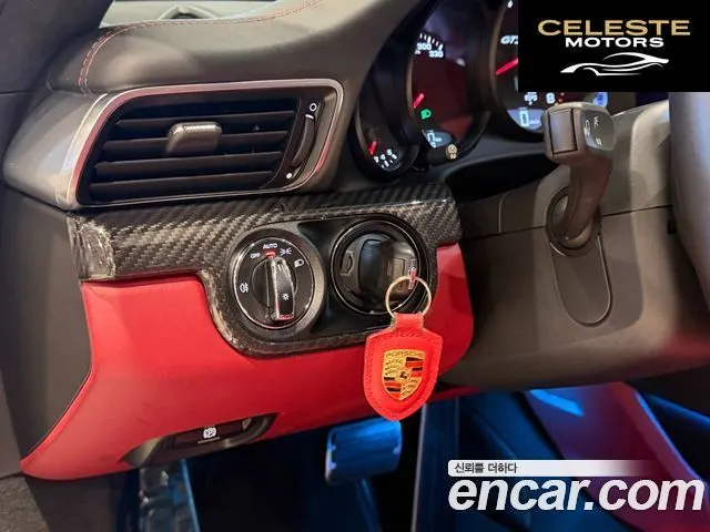 PORSCHE 911 Carrera 4 GTS 2017 — photo 15 sur 26