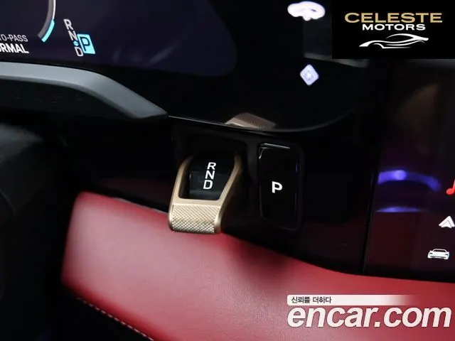 PORSCHE Taycan Turbo S 2025 — photo 9 sur 26