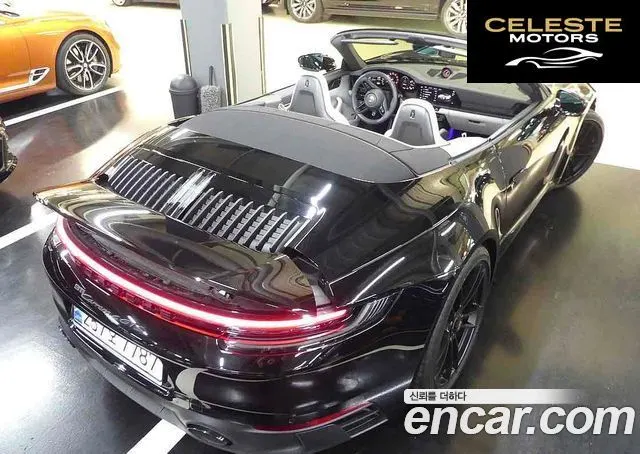 PORSCHE 911 (992) Carrera 4 GTS Cabriolet 2023 — photo 2 sur 20