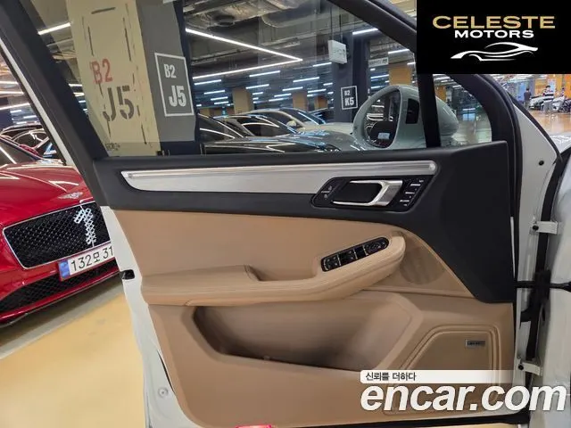 PORSCHE Macan 2.9 S 2022 — photo 15 sur 26