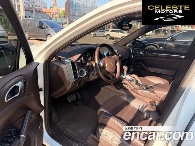 PORSCHE Cayenne 4.8 Turbo S 2014 — photo 7 sur 11