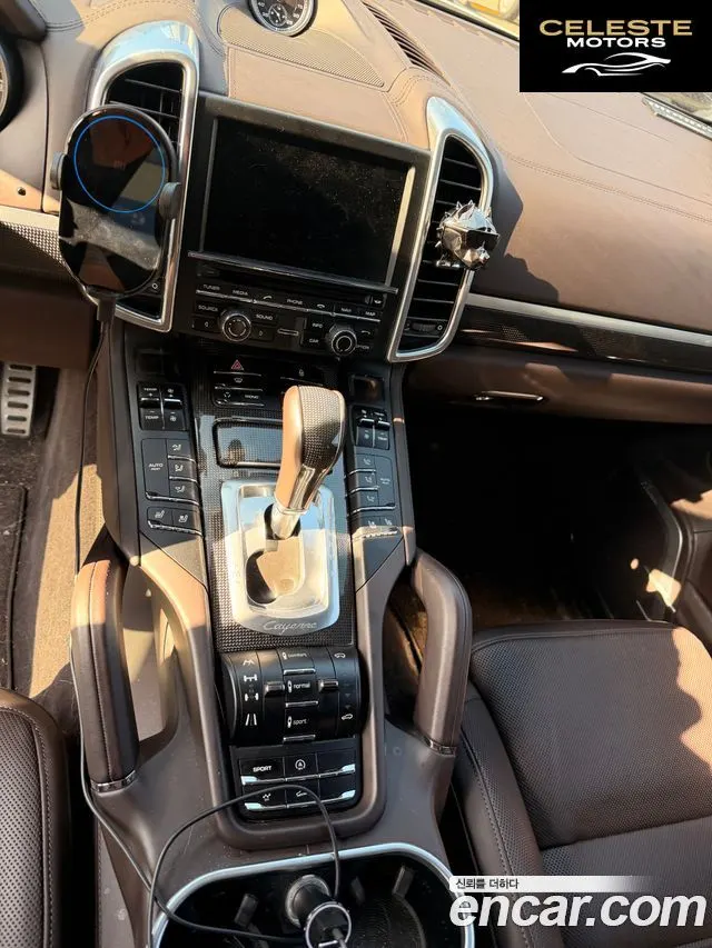 PORSCHE Cayenne 4.8 Turbo S 2014 — photo 8 sur 11
