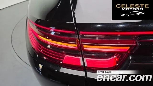 PORSCHE Panamera (971) 3.0 AWD 2018 — photo 9 sur 39