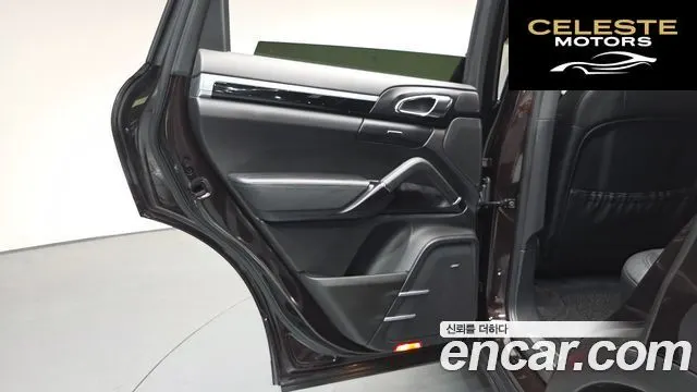 PORSCHE Cayenne 3.0 2016 — photo 14 sur 30