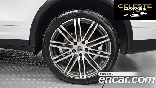 PORSCHE Cayenne 4.2 S 2015 — photo 6 sur 34