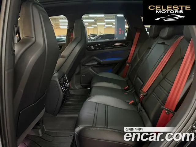 PORSCHE Cayenne (PO536) 3.0 2021 — photo 16 sur 25