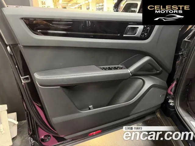 PORSCHE Cayenne (PO536) 3.0 2021 — photo 18 sur 25