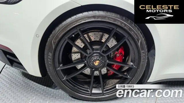 PORSCHE 911 (992) Carrera GTS Cabriolet 2022 — photo 5 sur 26