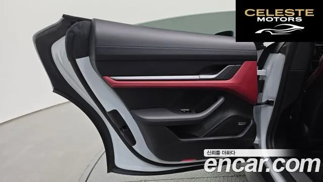 PORSCHE Taycan 4S 2021 — photo 15 sur 33