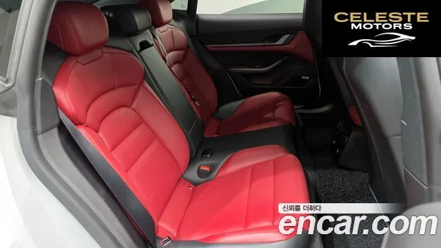 PORSCHE Taycan 4S 2021 — photo 17 sur 33