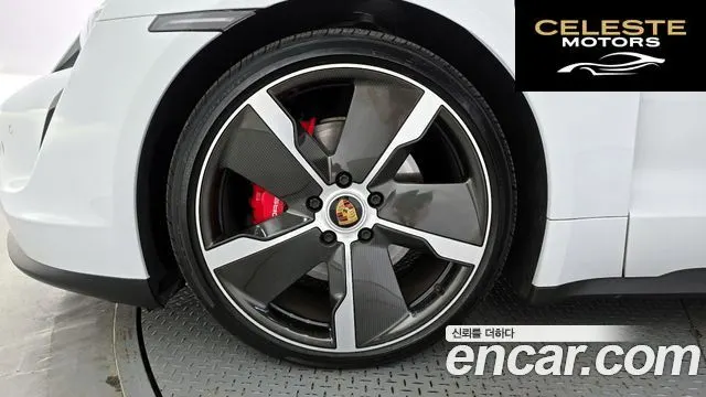 PORSCHE Taycan 4S 2021 — photo 5 sur 33