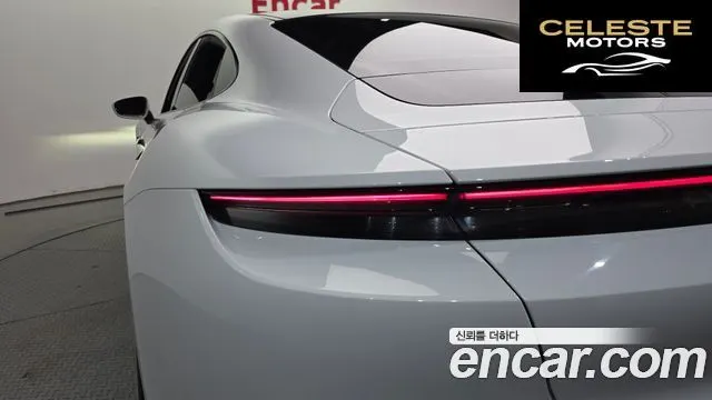 PORSCHE Taycan 4S 2021 — photo 9 sur 33