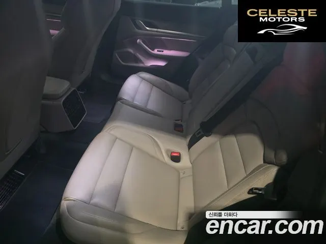 PORSCHE Taycan 2022 — photo 12 sur 26