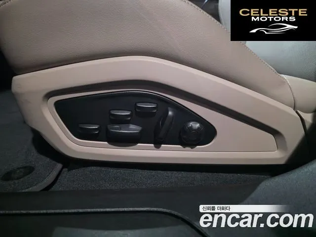 PORSCHE Taycan 2022 — photo 14 sur 26
