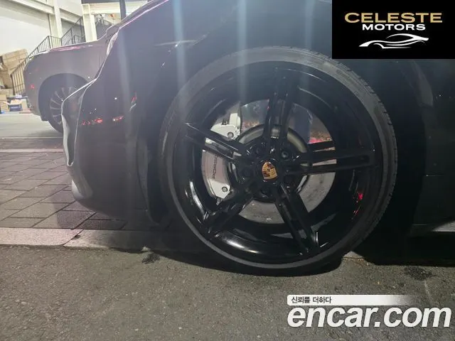 PORSCHE Taycan 2022 — photo 16 sur 26