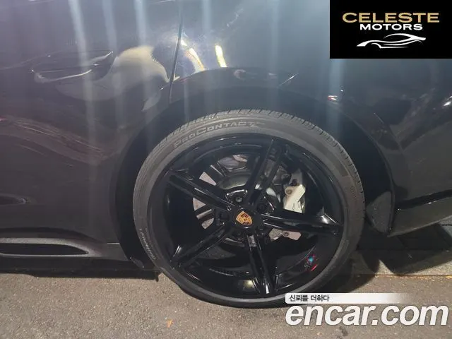 PORSCHE Taycan 2022 — photo 17 sur 26
