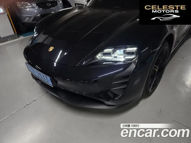 PORSCHE Taycan 2022 — photo 23 sur 26