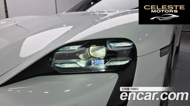 PORSCHE Taycan 4S 2021 — photo 8 sur 33