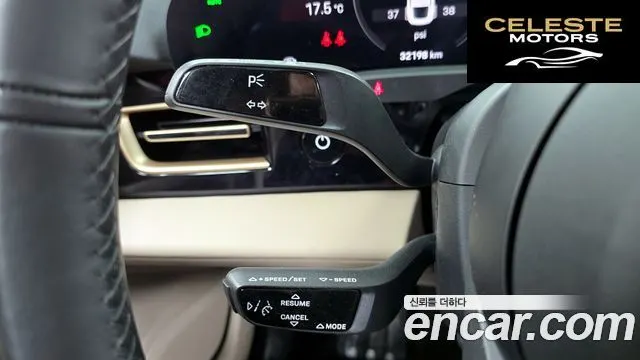 PORSCHE Taycan 2024 — photo 18 sur 20
