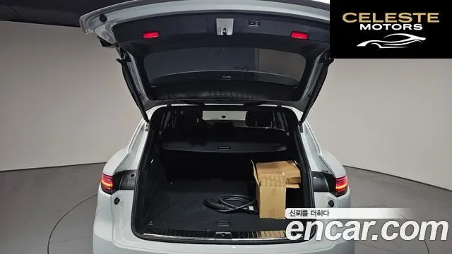 PORSCHE Cayenne (PO536) 3.0 E-High 2021 — photo 26 sur 35