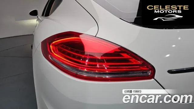 PORSCHE Panamera 4.8 Turbo 2010 — photo 8 sur 40