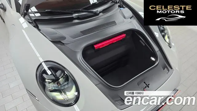 PORSCHE 911 (992) Carrera 4 GTS Cabriolet 2025 — photo 30 sur 38