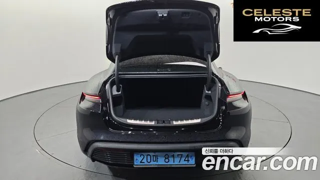 PORSCHE Taycan 2025 — photo 36 sur 37