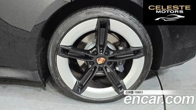 PORSCHE Taycan 2025 — photo 7 sur 37