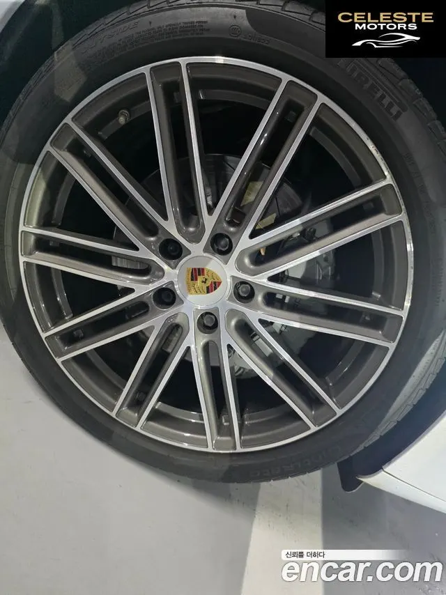 PORSCHE Panamera (971) 2.9 4S 2018 — photo 18 sur 26