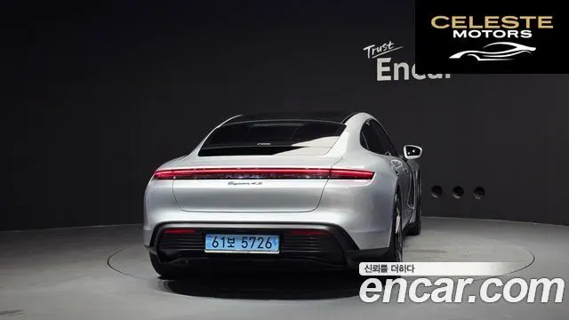 PORSCHE Taycan 4S 2025 — photo 4 sur 38
