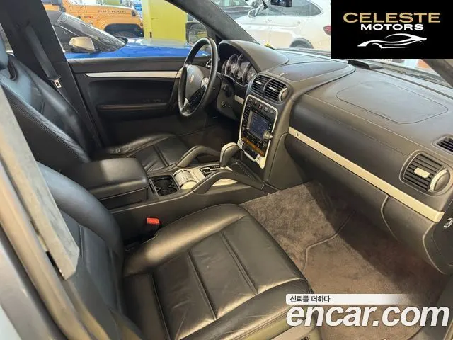 PORSCHE Cayenne 4.8 Turbo 2008 — photo 11 sur 26