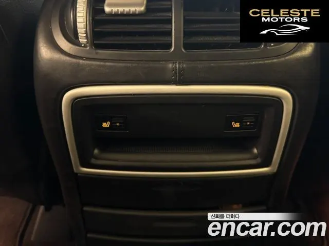 PORSCHE Cayenne 4.8 Turbo 2008 — photo 17 sur 26