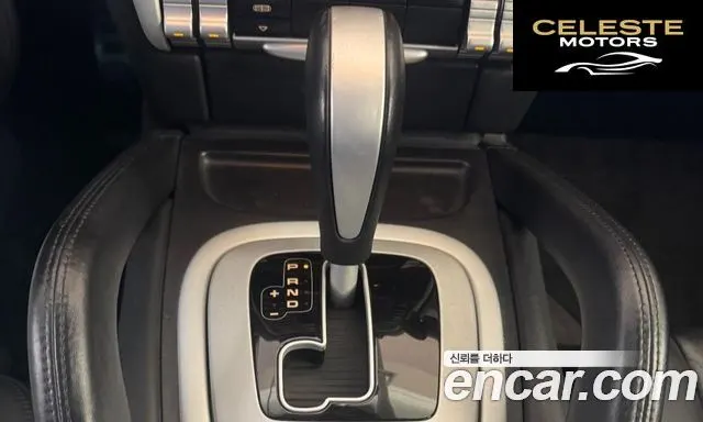 PORSCHE Cayenne 4.8 Turbo 2008 — photo 9 sur 26