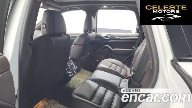 PORSCHE Cayenne 4.8 GTS 2013 — photo 19 sur 20