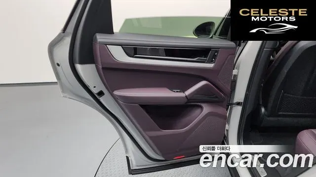 PORSCHE Cayenne (PO536) 3.0 2024 — photo 15 sur 38