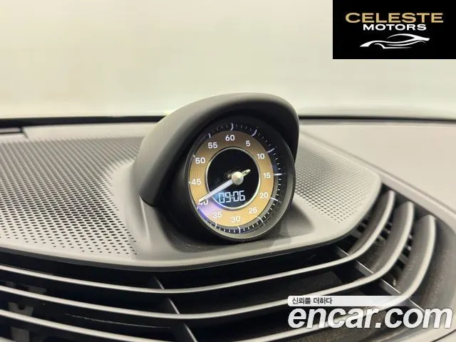 PORSCHE Taycan 2023 — photo 12 sur 26